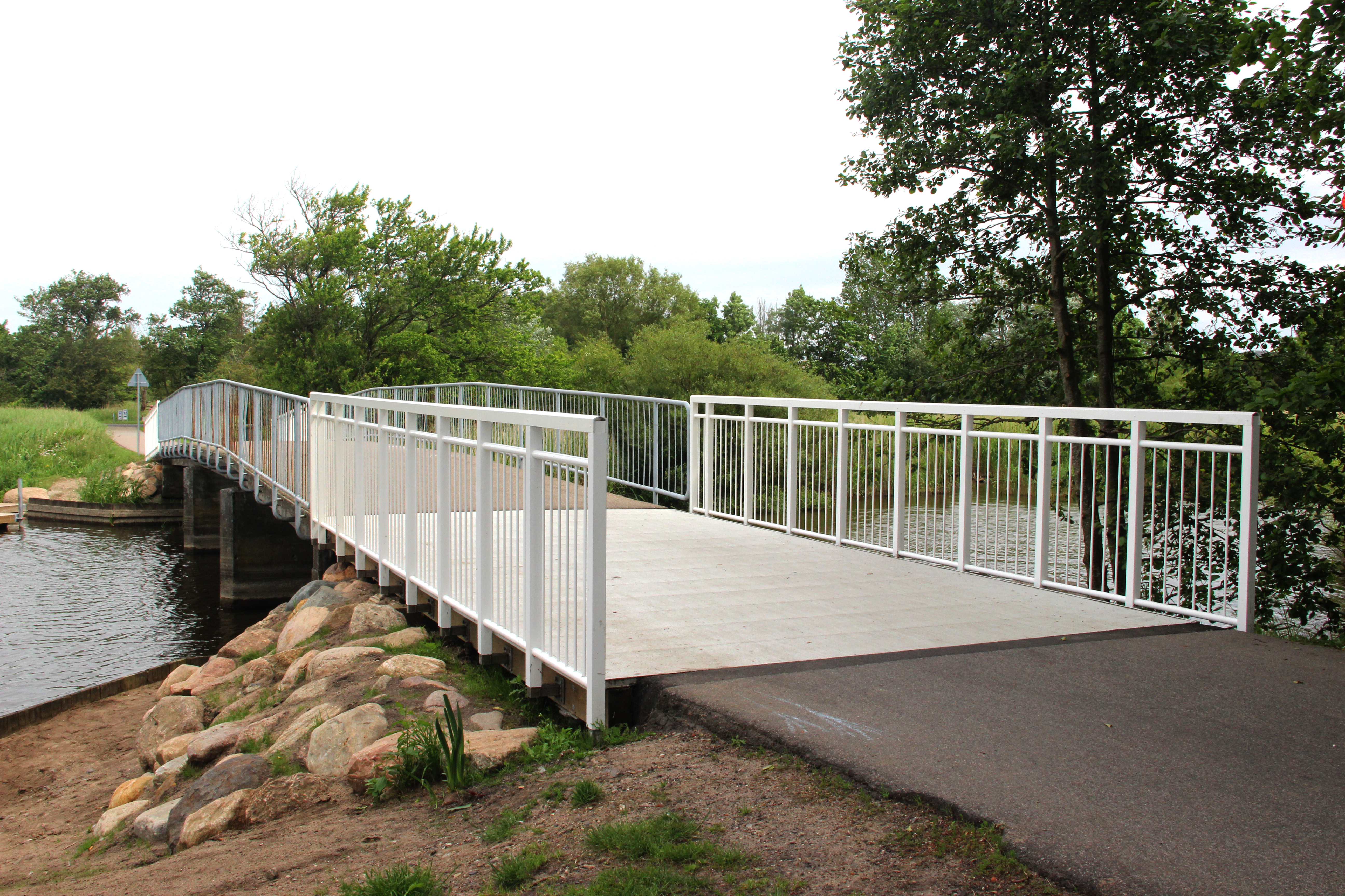 FIBREGLASS HANDRAILS