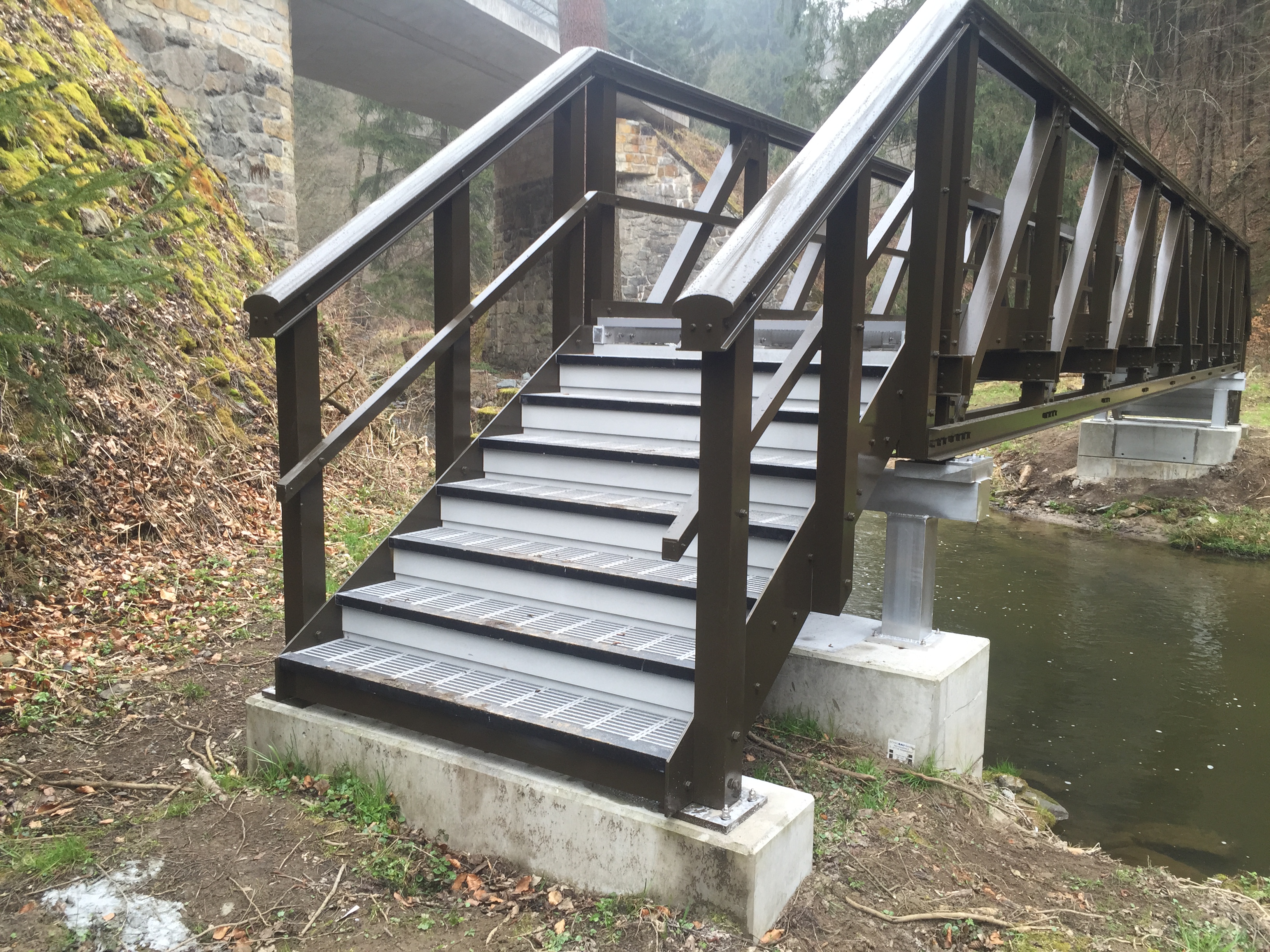 GFK GITTERROSTSTUFEN