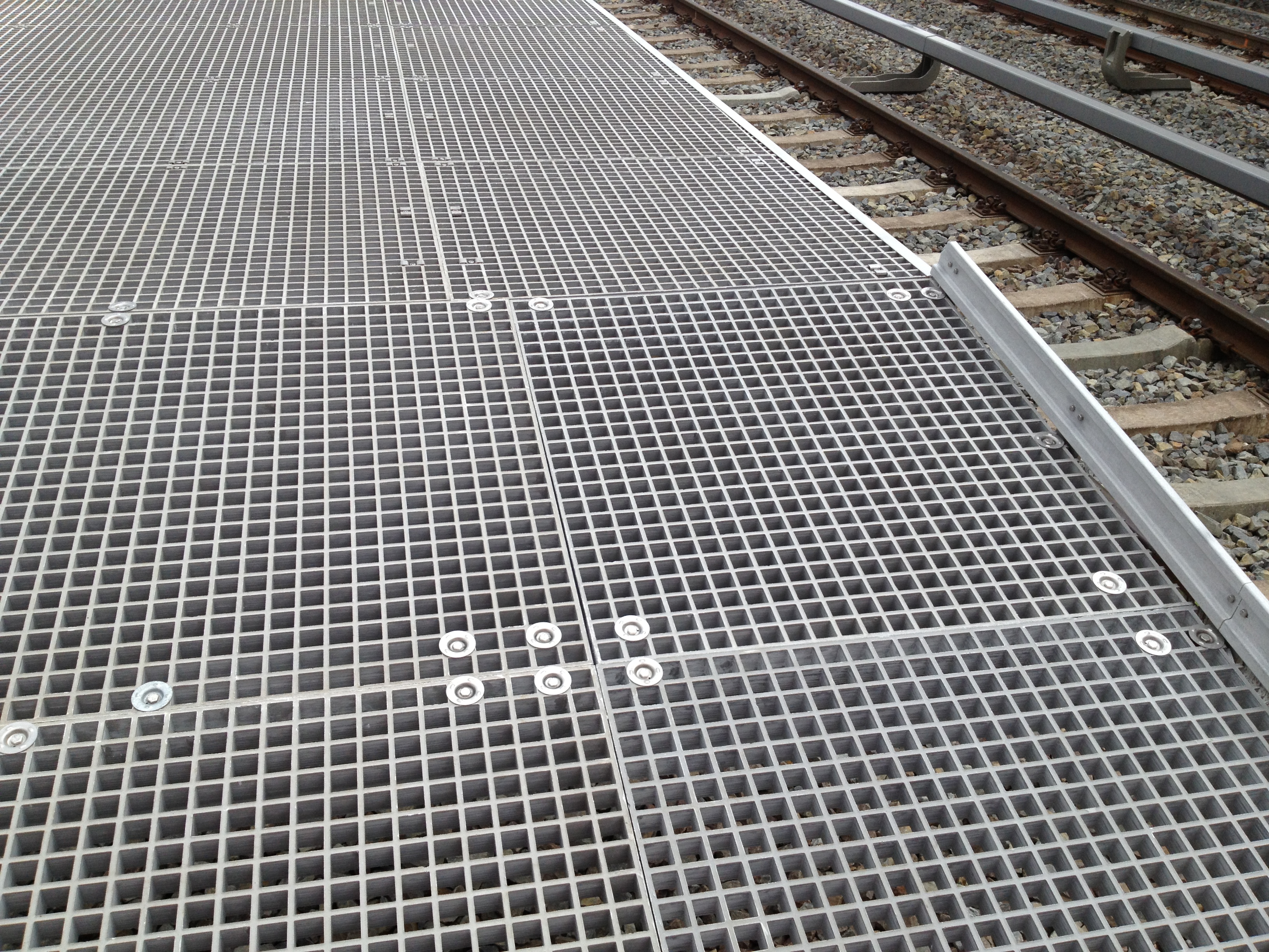 TILBEHØR TIL GLASFIBERRISTE